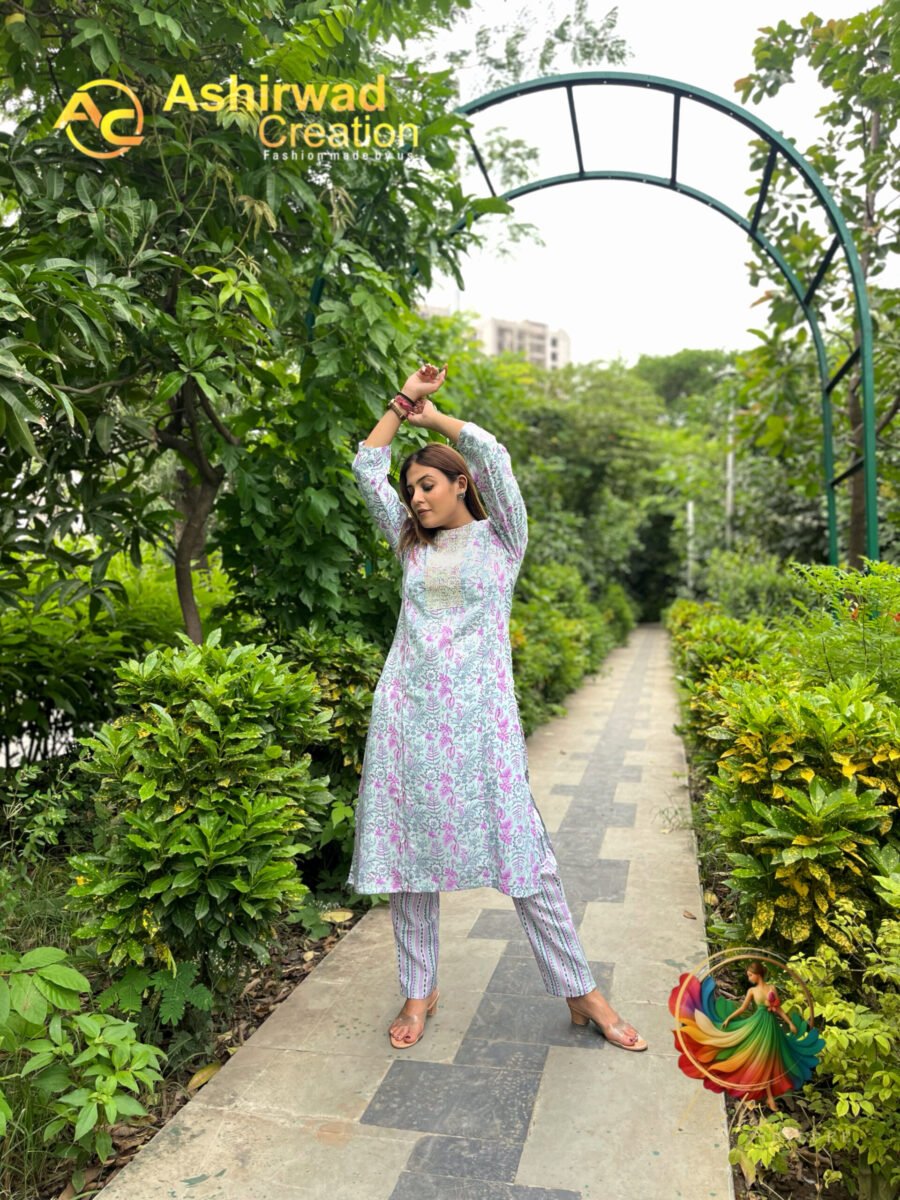 Cotton Rayon Kurti Set.